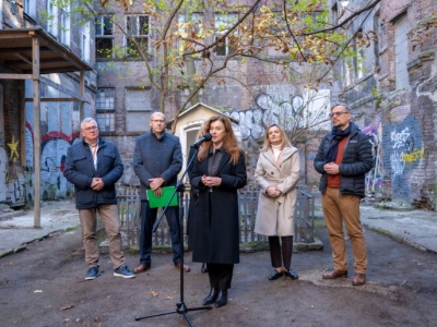 Na remont ponad 32 mln zł! Mieszkania komunalne w zabytkowej kamienicy przy Stalowej w Warszawie