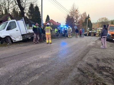 Zderzenie dostawczaka z osobówką. Brody