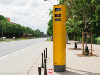 Włączyli zupełnie nowy fotoradar. Kierowca Audi już zdążył wpaść, bo jest tu niski limit