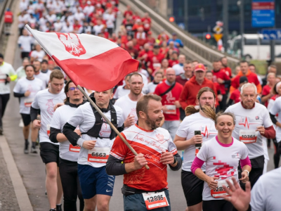 20 tysięcy biegaczy uczci Święto Niepodległości w Warszawie