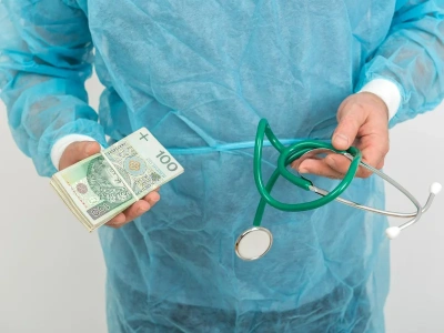 Zmiana sposobu wynagradzania lekarzy. MZ: W kilka dni napłynęło prawie 100 uwag