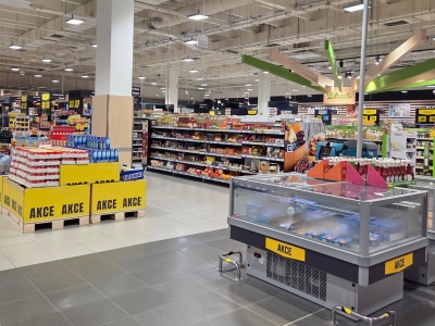 Zakupy w Polsce tańsze niż w Czechach? Byliśmy w praskim supermarkecie