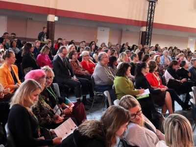 „Sfera psychiczna i emocjonalna nauczycieli jest kompletnie pomijana.