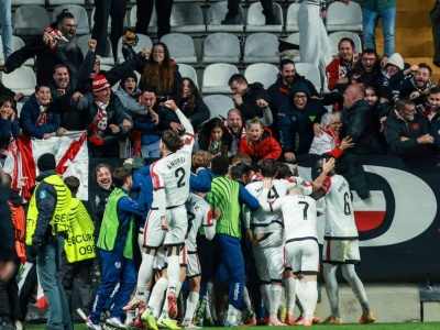 Potężny skandal po meczu Rayo – Lech! Wybuchła awantura, trener uciekł ze stadionu