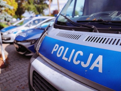 Mężczyzna wypadł z okna na Piotrkowskiej. Był torturowany, chcieli obciąć mu palec