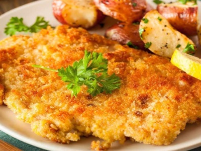 Kotlety schabowe po bawarsku podbiją rodzinne obiady. Tak miękkie, że nie trzeba noża