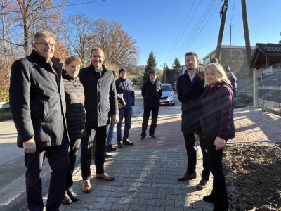 Nowy chodnik w Zawadce poprawił bezpieczeństwo mieszkańców