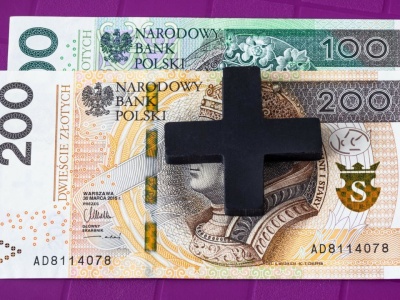 Ostatni dzwonek na złożenie wniosku o 300 plus. Resort rodziny apeluje, Polacy powinni się spieszyć