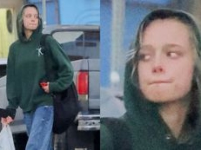 Zakapturzona Shiloh Jolie taszczy przez miasto reklamówkę z zakupami (FOTO)