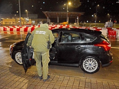160 kradzionych pojazdów i 2,8 tys. fałszywych dokumentów wykrytych przez BiOSG