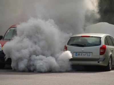 Obalili mit, porównując samochody elektryczne i spalinowe. Nowe twarde dane