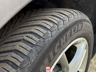 Obowiązkowe opony zimowe już od listopada. Na jakich zasadach i gdzie? Mamy listę