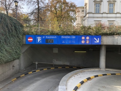 Dwa parkingi podziemne w Warszawie czekają na operatora