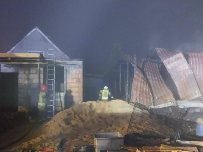 Nocny pożar budynków w miejscowości Glicko