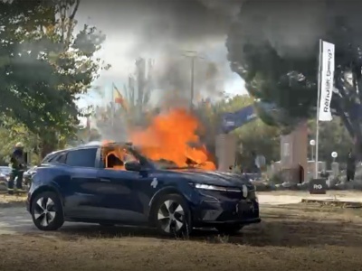 Renault spaliło elektrycznego Mégane. W jakim celu?