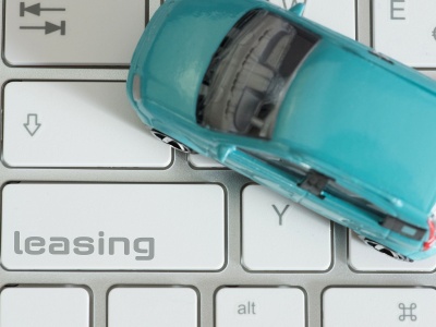 Niezbędnik przedsiębiorcy: leasing auta w 2026 * faktury spoza KSeF * schabowy w kosztach * podatek cukrowy i akcyza a składki * stypendium z UE oraz wpłaty na IKZE a składki * obawy związane z reformą PIP