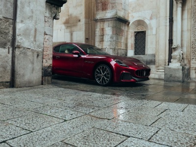 Po przerwie wraca jeden z włoskich klasyków. Chodzi o dwa sportowe modele z Modeny