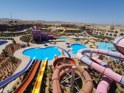 Nowości z biur podróży: ceny wakacji w Egipcie szybują, nowy rekord Grecji