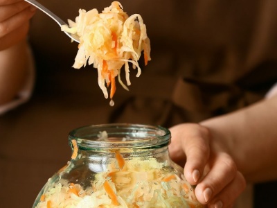 Eksperci przebadali kapustę kiszoną. W wielu produktach wykryto niebezpieczne pestycydy, najlepsze to 3 tanie produkty z dyskontów