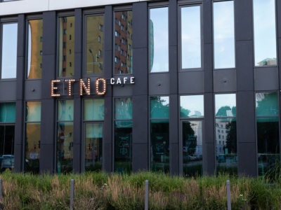 Znana marka kawiarni wycofuje się z części lokalizacji