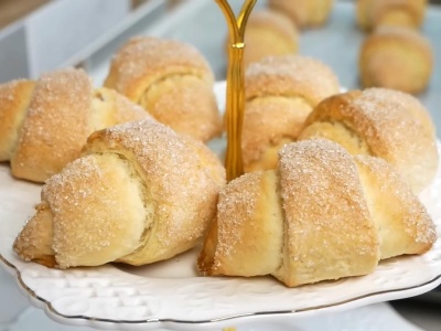 Pocieszające rogale dla każdego łasucha. Lepszych ze świecą szukać