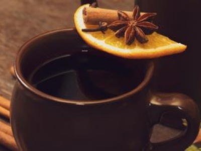 Kobiety po 50-tce powinny używać. Reguluje hormony i spowalnia procesy starzenia