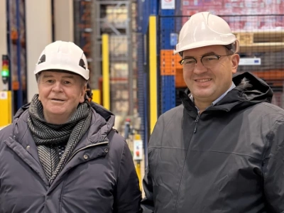 Mlekovita uruchomiła najnowocześniejszy, pierwszy w branży mleczarskiej magazyn automatyczny. Minister Rolnictwa z wizytą w Mlekovicie