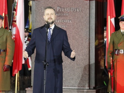 Szef MON: szkolenia, kontrakty, nowe zdolności