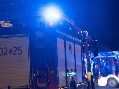 Pożar pod Krakowem. Kilkanaście zastępów strażackich walczy z ogniem