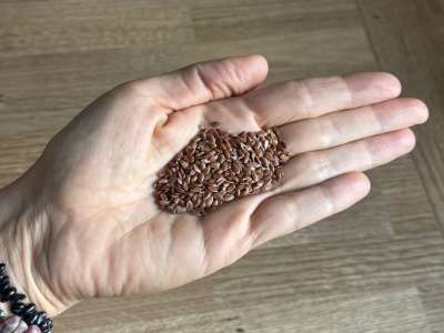 Tańszy niż barszcz, a działa jak serum z drogerii. Domowy lifting twarzy zrobisz za 6 zł