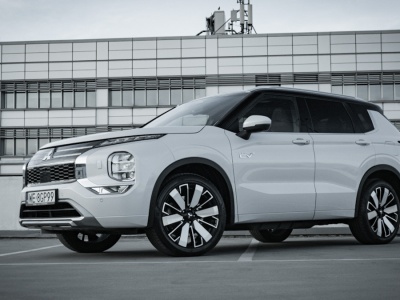 Świetna hybryda, dobre auto, ale wolałbym nie usłyszeć ceny. Mitsubishi Outlander — test