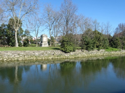 Jedno terytorium, dwóch włodarzy. Ta europejska wyspa co pół roku przechodzi w inne ręce