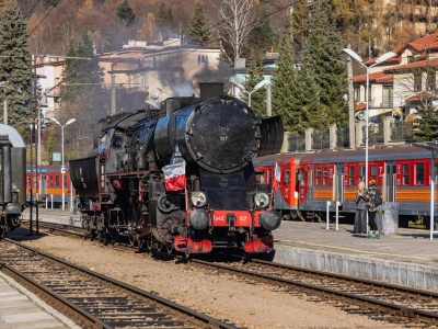 Pociąg wolności i autobusy MPK na jednej trasie! Historyczna podróż z Nowego Sącza do Krynicy już 11 listopada