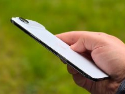 Czarne chmury nad iPhone’em Air 2. Powodów się pewnie domyślacie