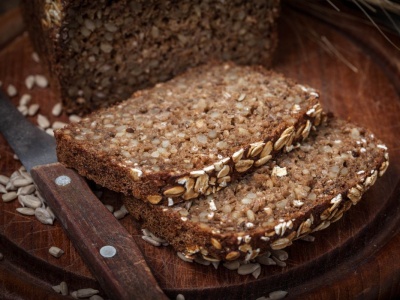 Chleb orkiszowy - szybki i prosty sposób na domowe, zdrowe i pyszne pieczywo