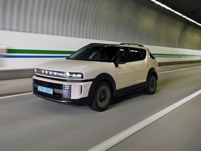 Jeździłem elektrykiem, którego nie trzeba ładować. Jest tylko kilka takich na świecie