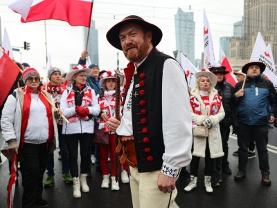 „Jeden naród, silna Polska” – 100 tys. osób idzie w Marszu Niepodległości