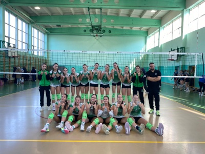 Młodziczki i juniorki z kolejnymi wygranymi