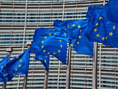 Prezent na Dzień Niepodległości? Komisja Europejska „łaskawa” dla Polski ws. migrantów