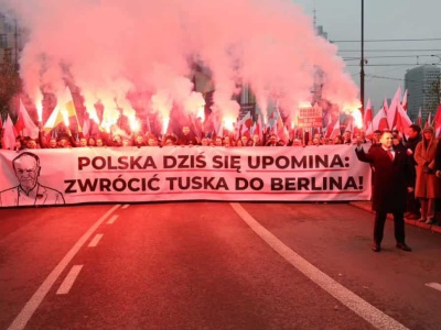 Marsz Niepodległości: mocny transparent przeciwko Tuskowi! Chcą go wysłać do Berlina
