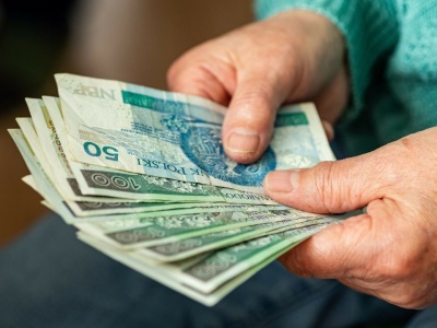 Tyle komornik może zabrać z emerytury w 2025 roku. Obowiązują limity