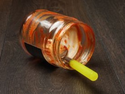 Gdzie wyrzucić brudny słoik? Niektórzy robią to źle