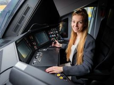 Pociąg do pociągów. Aleksandra od siedmiu lat doskonali kolejową makietę, Marlena została maszynistką