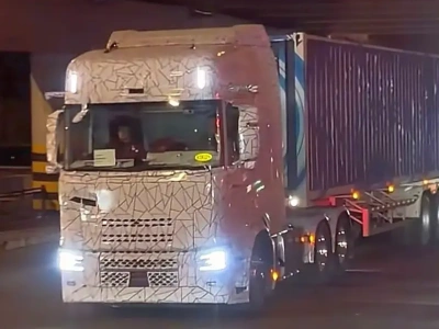 Scania jednak otrzyma kamery zamiast lusterek? W Chinach uwieczniono testy