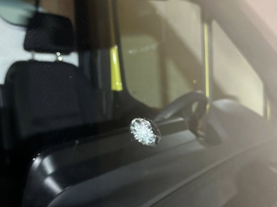 Mężczyzna zatrzymany po policyjnym pościgu w Ostrowcu, wcześniej ostrzelał karetkę pogotowia ratunkowego