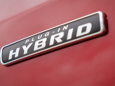 Trwałość baterii w hybrydach plug-in sprawdzona. Jest gorzej niż w elektrykach