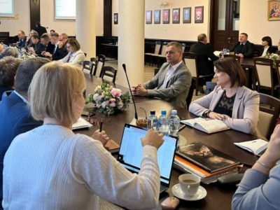 Nadzwyczajna sesja Rady Powiatu Piotrkowskiego. Dyskutowano o zadłużeniu Piotrkowskiego Centrum Medycznego