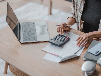 Polki nie wiedzą, czy mają oszczędności. Badanie dało niepokojący wynik