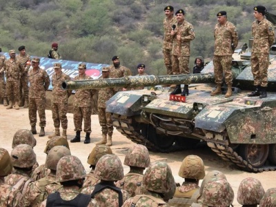 Pakistan ściąga wojska na granicę. Media o przygotowaniach do wojny