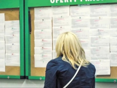 Coraz więcej bezrobotnych Polaków. 